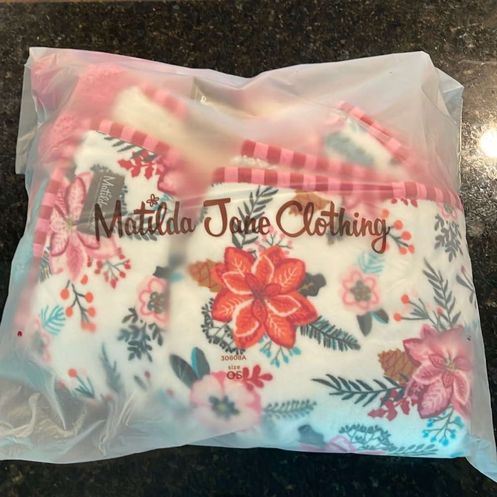 Matilda Jane - NWT - All Snuggled Up Blanket